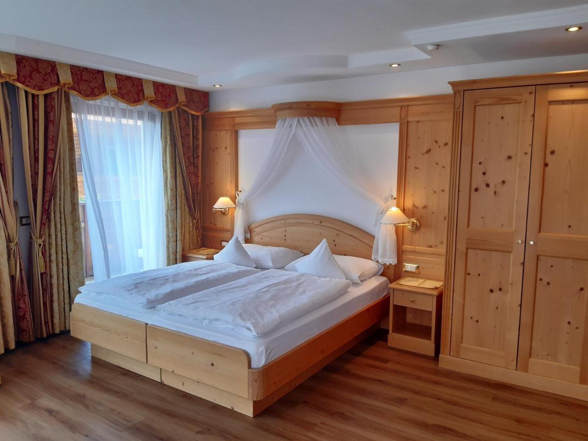 Garni Franca B&B Σέλβα ντι Βαλ Γκαρντένα Εξωτερικό φωτογραφία